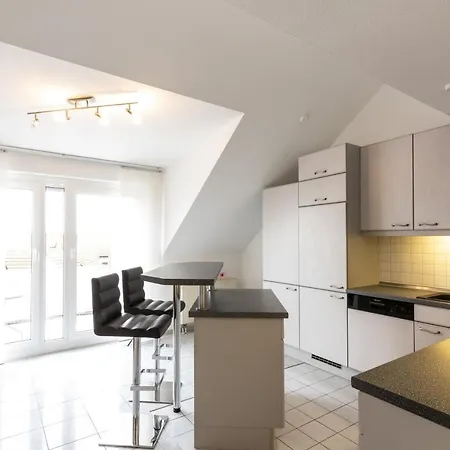 Flughafen Messe Stuttgart Stilvolle, Moblierte 2 Zi Dg Maisonette Whg Feelathome Lägenhet *
