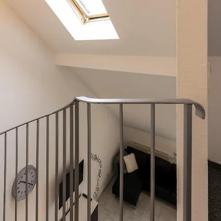 Flughafen Messe Stuttgart Stilvolle, Moblierte 2 Zi Dg Maisonette Whg Feelathome Lägenhet *