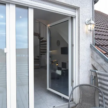 Flughafen Messe Stuttgart Stilvolle, Moblierte 2 Zi Dg Maisonette Whg Feelathome * Filderstadt