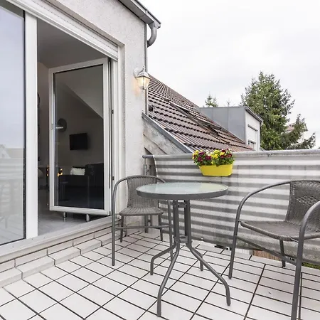 Lägenhet Flughafen Messe Stuttgart Stilvolle, Moblierte 2 Zi Dg Maisonette Whg Feelathome *