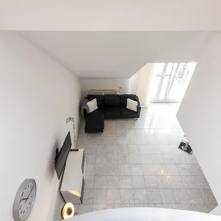 Flughafen Messe Stuttgart Stilvolle, Moblierte 2 Zi Dg Maisonette Whg Feelathome Lägenhet Filderstadt