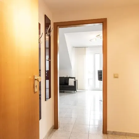Flughafen Messe Stuttgart Stilvolle, Moblierte 2 Zi Dg Maisonette Whg Feelathome Lägenhet *