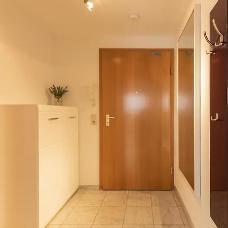 Flughafen Messe Stuttgart Stilvolle, Moblierte 2 Zi Dg Maisonette Whg Feelathome * Filderstadt