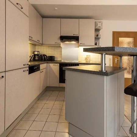Flughafen Messe Stuttgart Stilvolle, Moblierte 2 Zi Dg Maisonette Whg Feelathome Lägenhet *